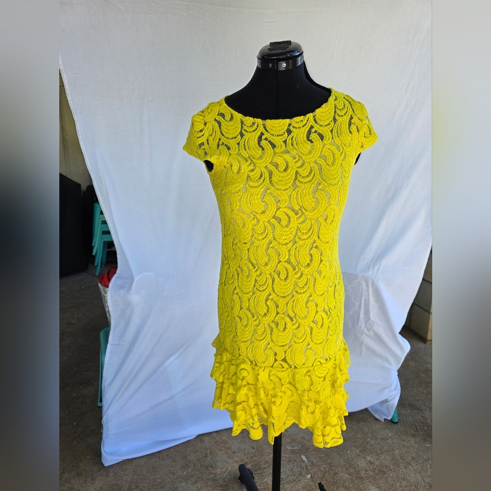Muse Yellow Sheath Dress Sz4